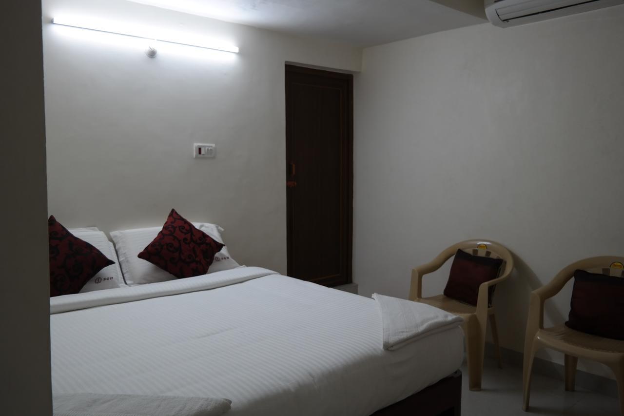 Sakthi Guest House Puducherry Eksteriør billede